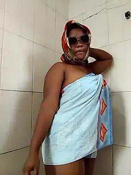 Rosebarby online show from October 24, 2025, 8:02 am