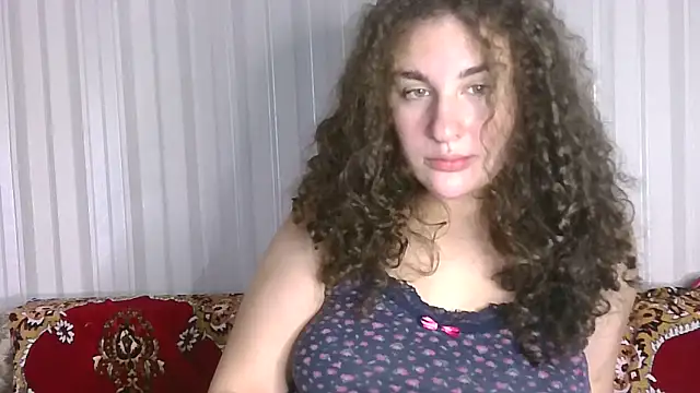 Snapshot of Kiki_Catty chatting on October 22, 2025, 1:10 pm Kiki Catty online show from October 22, 2025, 1:10 pm
