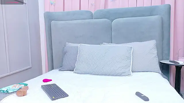 NaughtyHally  online show from March 10, 2026, 11:47 am