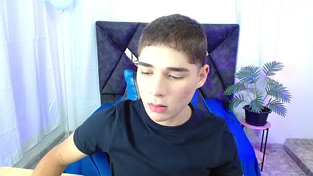 Mattass18 online show from October 24, 2025, 1:32 pm