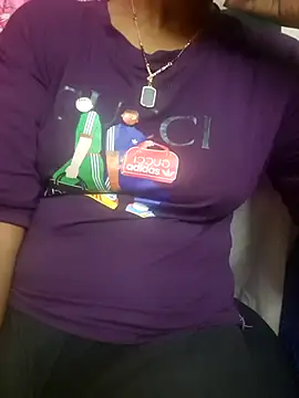 Snapshot of tamil-reena chatting on October 19, 2025, 7:00 am tamil-reena online show from October 19, 2025, 7:00 am