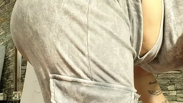 TokyoSky online show from December 21, 2025, 7:04 pm