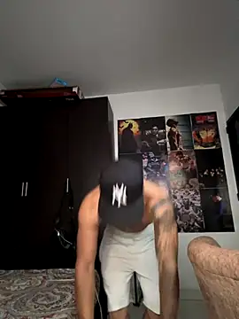 Kylian Alessandro online show from October 18, 2025, 8:33 pm