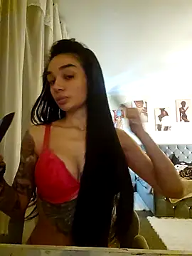 Snapshot of LucyMiax chatting on February 6, 2026, 8:49 pm LucyMiax online show from February 6, 2026, 8:49 pm