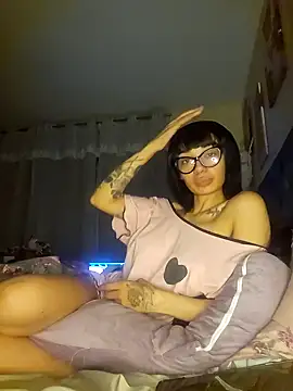 LucyMiax online show from October 26, 2025, 1:06 am