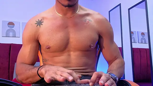 DaamonSlader  online show from October 21, 2025, 8:19 pm