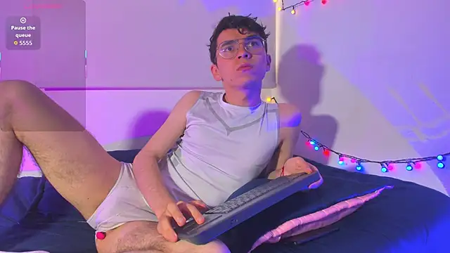 dani angel dark online show from December 16, 2025, 9:41 pm