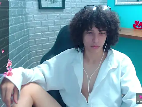 Mike Miiller  online show from October 22, 2025, 4:39 pm