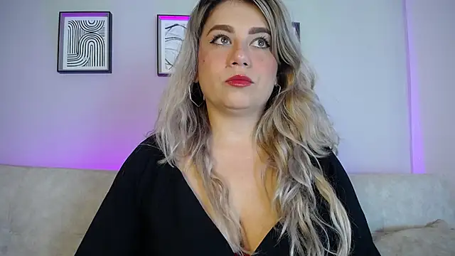 Sweet Bella Valery online show from November 28, 2025, 10:21 pm