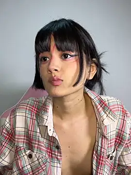 AnaisXoXo online show from December 19, 2025, 3:54 am