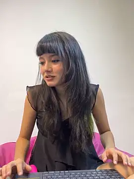 Snapshot of AnaisXoXo chatting on October 19, 2025, 11:29 pm AnaisXoXo online show from October 19, 2025, 11:29 pm