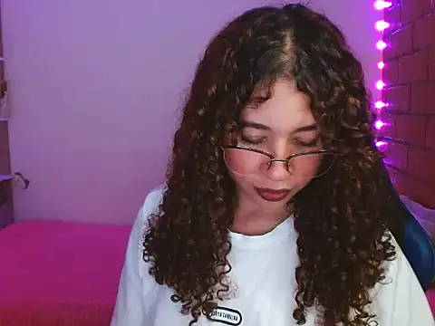 Medussa3033 online show from January 8, 2026, 12:38 am