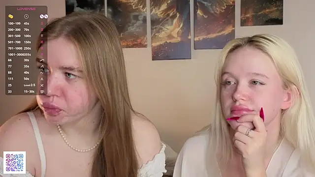 NecoleRemondini online show from November 2, 2025, 4:39 am