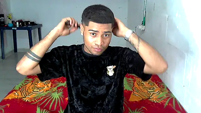 AXionX online show from April 9, 2026, 12:01 am