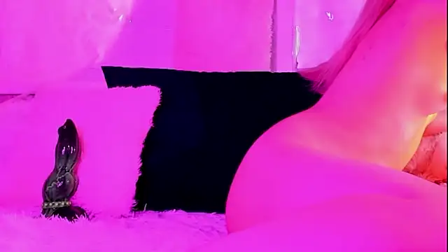 Snapshot of SweetSadness chatting on December 4, 2025, 2:05 pm SweetSadness online show from December 4, 2025, 2:05 pm