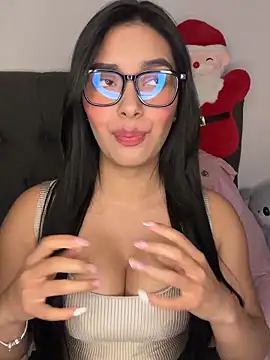 MiaSofia   online show from November 27, 2025, 5:19 am