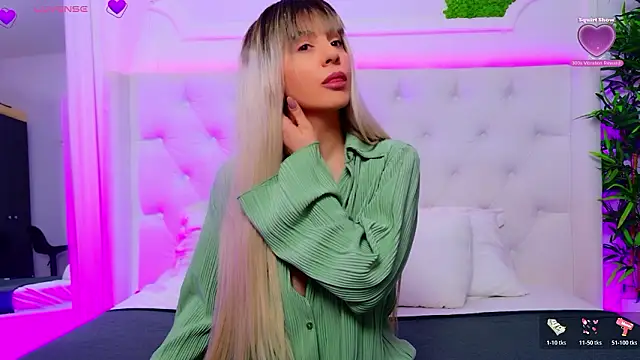 AriannaSins online show from February 4, 2026, 1:17 pm