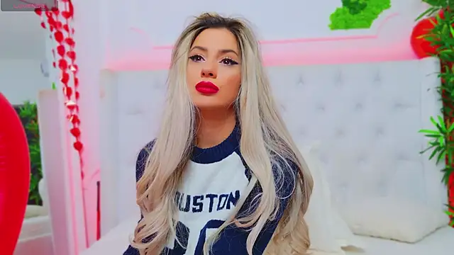 Snapshot of AriannaSins chatting on February 15, 2025, 1:53 am AriannaSins online show from February 15, 2025, 1:53 am