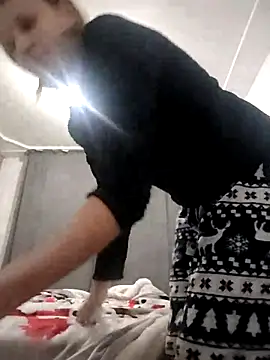 SandyCassie online show from November 30, 2025, 6:03 am