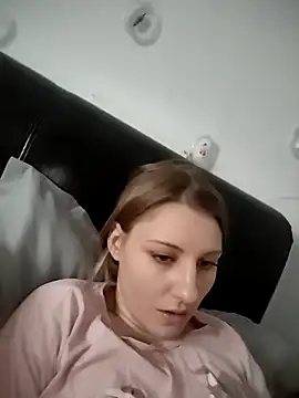 SandyCassie online show from December 17, 2025, 10:31 am