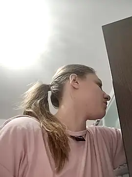 SandyCassie online show from November 13, 2025, 6:50 am