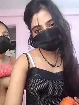 Snapshot of Hot-komaal chatting on October 28, 2025, 5:18 am Hot-komaal online show from October 28, 2025, 5:18 am