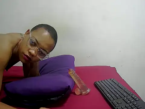 Snapshot of JuicyAssxx chatting on October 21, 2025, 9:19 am JuicyAssxx online show from October 21, 2025, 9:19 am