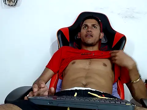 Snapshot of sexy_latin_cum chatting on October 18, 2025, 11:18 pm sexy latin cum online show from October 18, 2025, 11:18 pm