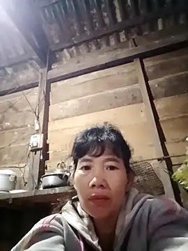 Snapshot of Lonababy68 chatting on October 23, 2025, 10:25 am Lonababy68 online show from October 23, 2025, 10:25 am