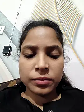 Anshika1431 online show from November 21, 2025, 4:50 pm