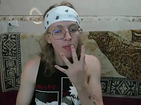 Snapshot of Bookjinn chatting on January 18, 2026, 12:03 am Bookjinn online show from January 18, 2026, 12:03 am