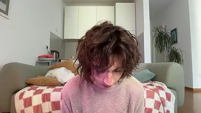 kira yoshika9e online show from April 25, 2026, 1:41 pm