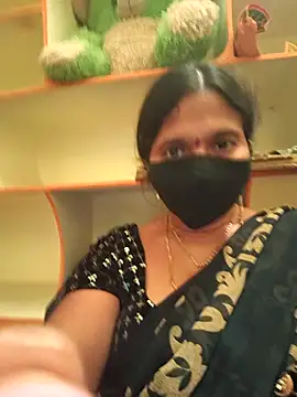 Snapshot of hot-telugu-queen chatting on February 1, 2026, 3:10 pm hot-telugu-queen online show from February 1, 2026, 3:10 pm