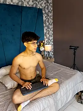 Aaron Eze online show from February 16, 2026, 8:40 pm