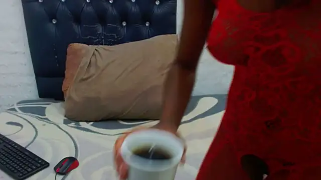 DaisyGirlxx online show from November 28, 2025, 8:58 am