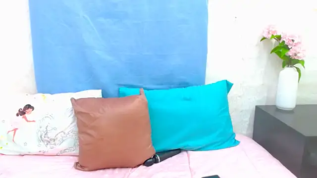 Snapshot of DaisyGirlxx chatting on February 24, 2026, 8:48 am DaisyGirlxx online show from February 24, 2026, 8:48 am