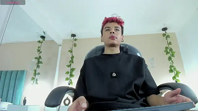 Snapshot of Xavier_Fox___ chatting on February 11, 2026, 7:58 pm Xavier Fox online show from February 11, 2026, 7:58 pm