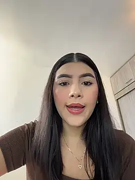 Julietalcl online show from July 25, 2026, 8:04 pm