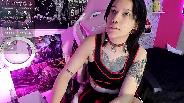 AuroraChannn online show from November 24, 2025, 10:32 pm