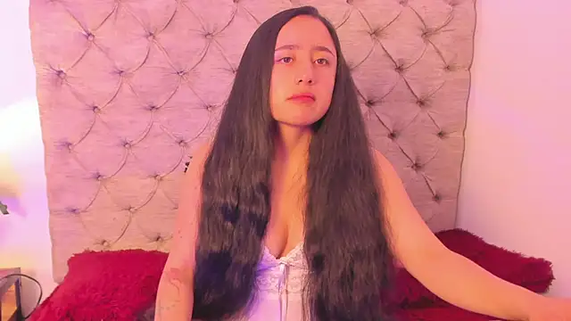 Samanta Fischer online show from November 13, 2025, 11:36 am