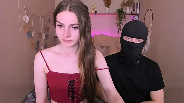 RoxyMorris online show from July 9, 2026, 8:37 am