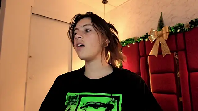 moon winy online show from December 19, 2025, 11:34 am