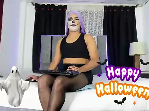 IvettePetit online show from October 31, 2025, 12:51 am