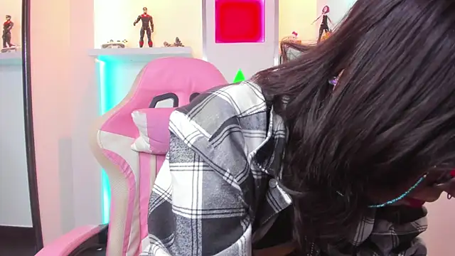 Lullaby Charade online show from November 5, 2025, 12:08 pm