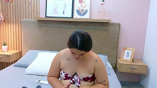 Tessa Stone online show from February 13, 2026, 3:50 am