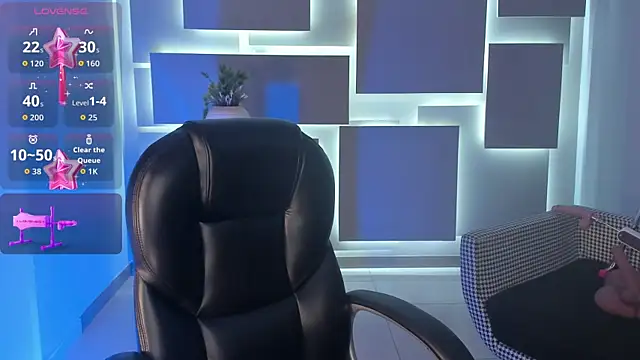 ChristineFord  online show from January 5, 2026, 5:27 pm