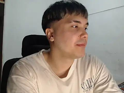 CuteAlexBoy online show from May 11, 2026, 6:49 pm