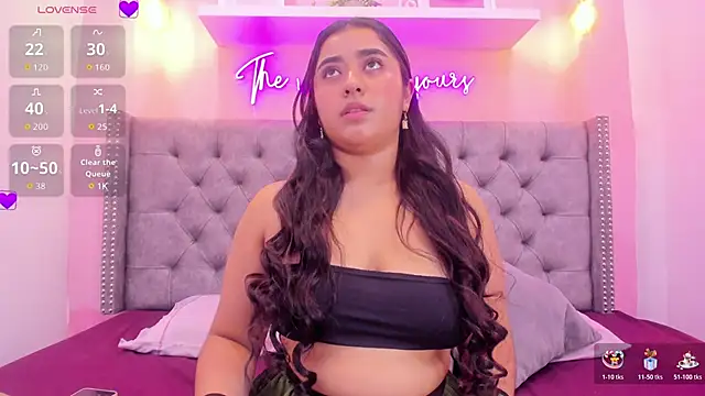 Sophiia 77 online show from November 15, 2025, 10:47 pm