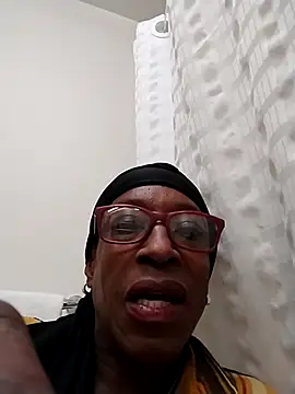 Snapshot of Mshard-61 chatting on December 20, 2025, 2:58 am Mshard-61 online show from December 20, 2025, 2:58 am