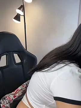 Snapshot of _Bella_7 chatting on April 2, 2026, 3:13 am Bella 7 online show from April 2, 2026, 3:13 am